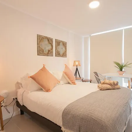 Stylish City Stay For 2 In Downtown Santiago